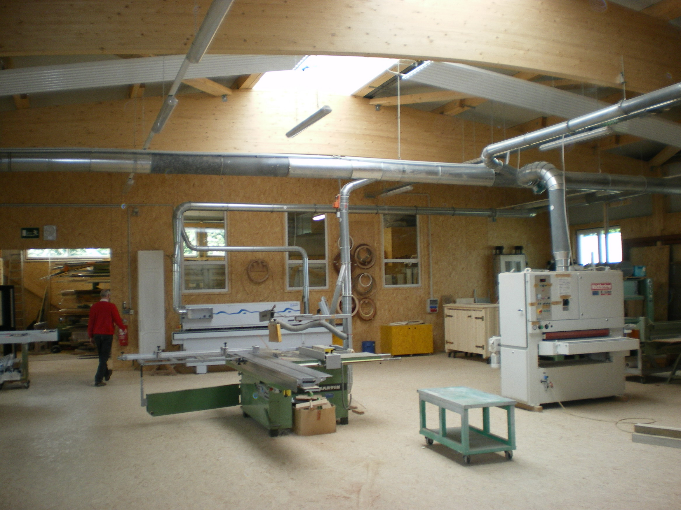 Satteldachbinder Werkstatt Gewerbehalle Leimholz Dachkonstruktion